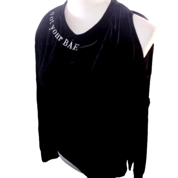 Material Girl Active Black Velour Cold Shoulder Shirt Size Medium - Picture 1 of 6